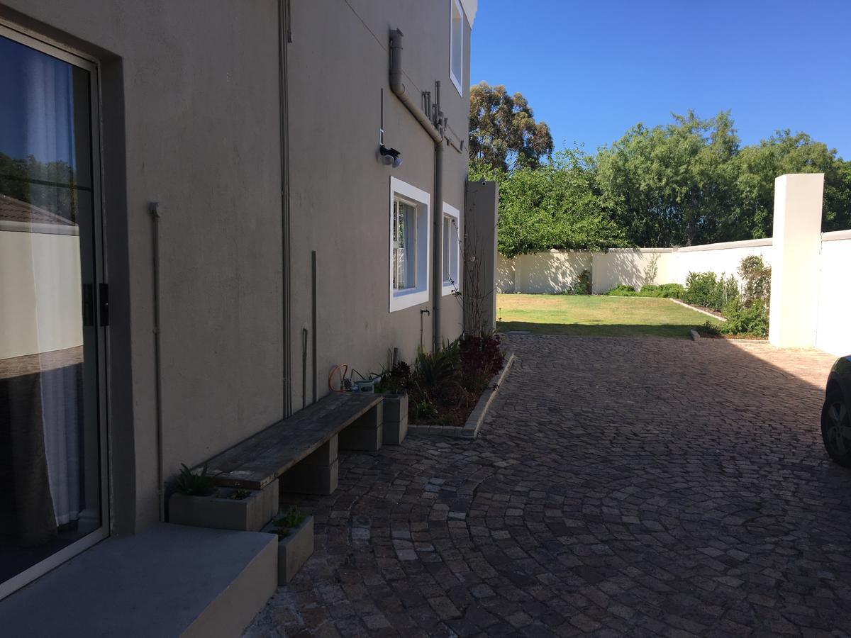 African Palm Cottage And Guesthouse Durbanville Buitenkant foto