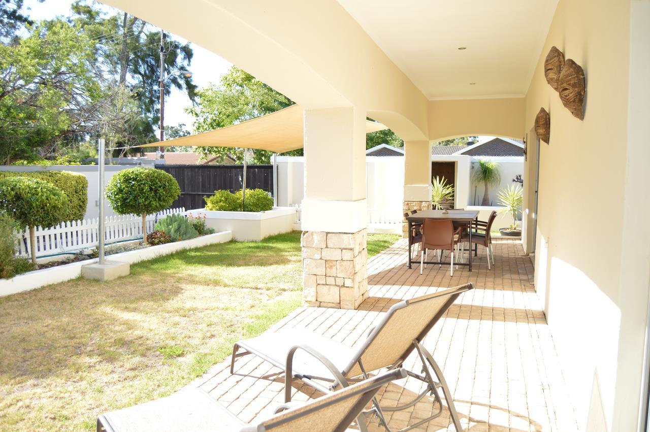 African Palm Cottage And Guesthouse Durbanville Buitenkant foto