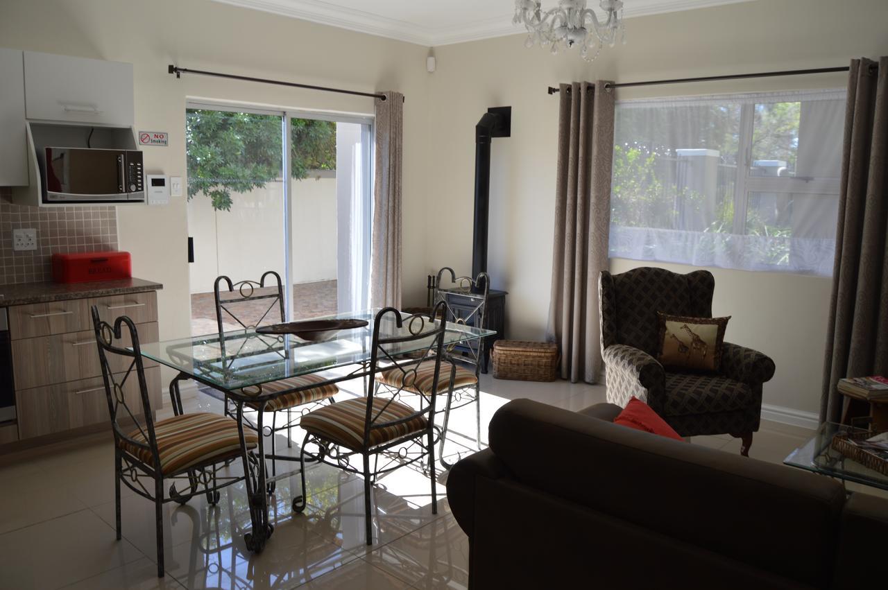 African Palm Cottage And Guesthouse Durbanville Buitenkant foto