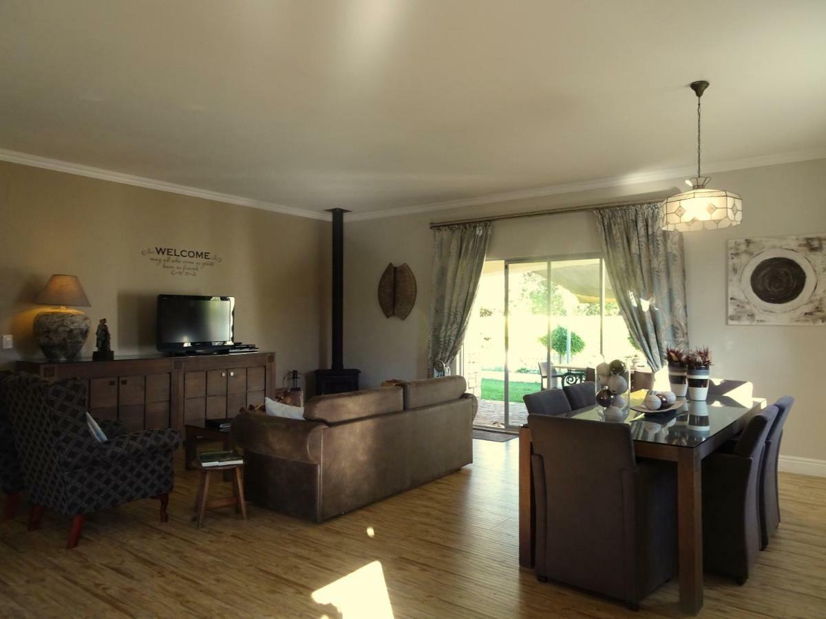African Palm Cottage And Guesthouse Durbanville Buitenkant foto